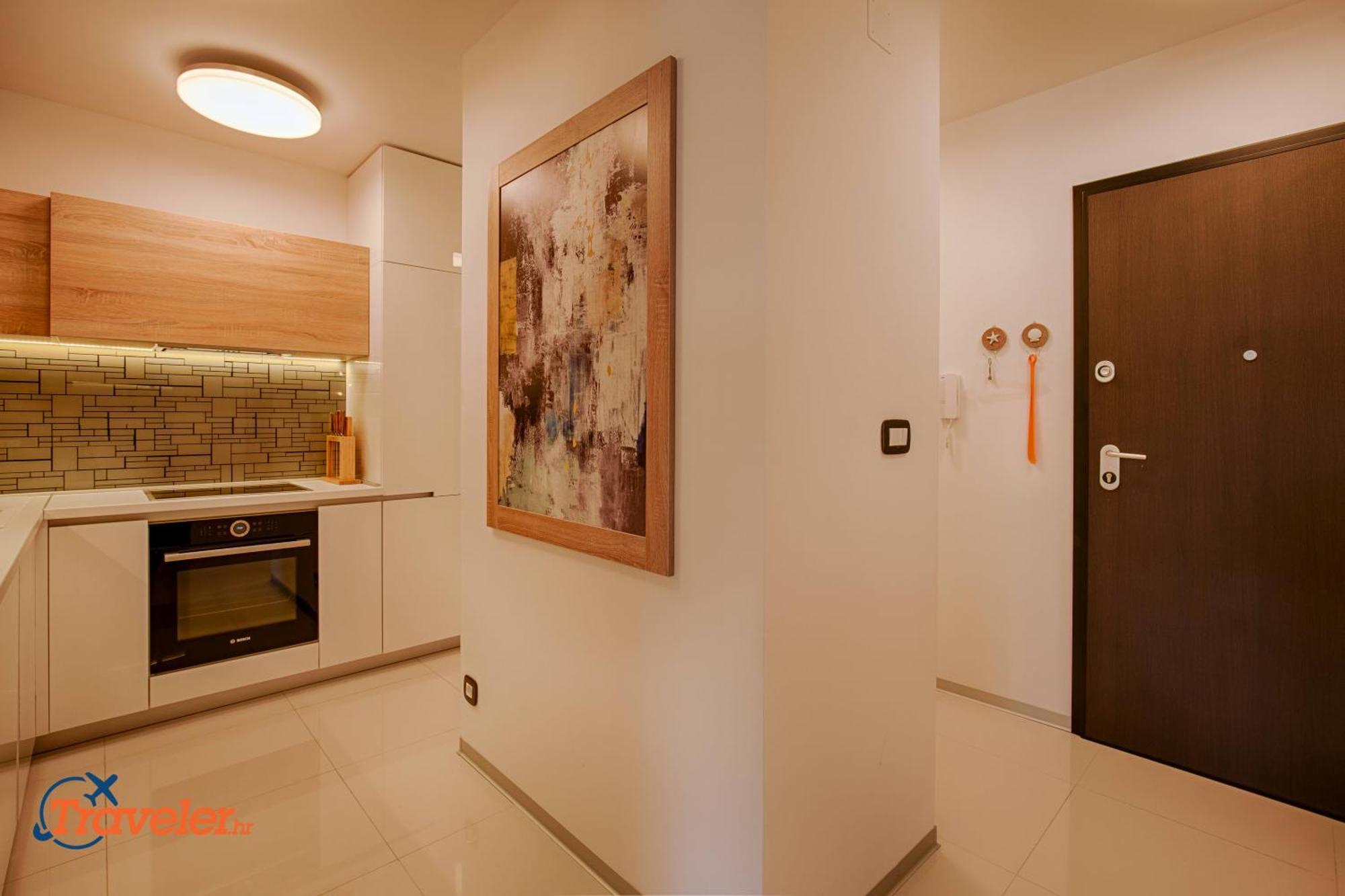 קרק Deluxe New Apartments - Few Steps From The Beach - Luxury Holiday With Style - By Traveler Tourist Agency Krk מראה חיצוני תמונה