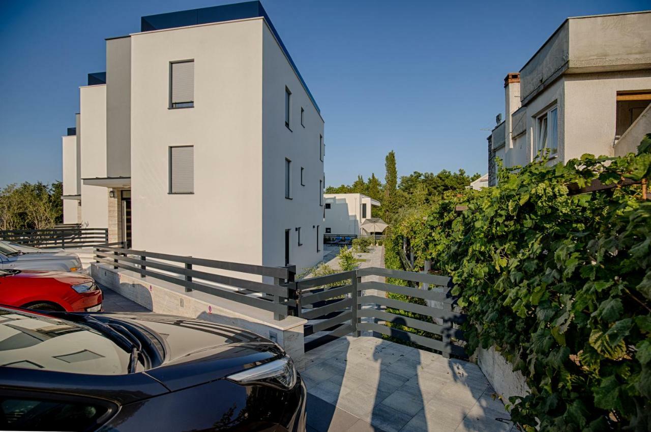 קרק Deluxe New Apartments - Few Steps From The Beach - Luxury Holiday With Style - By Traveler Tourist Agency Krk מראה חיצוני תמונה