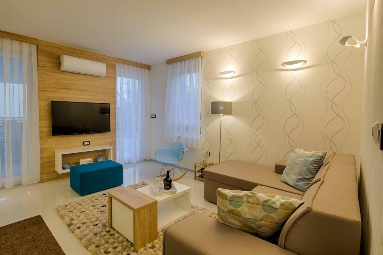 קרק Deluxe New Apartments - Few Steps From The Beach - Luxury Holiday With Style - By Traveler Tourist Agency Krk מראה חיצוני תמונה