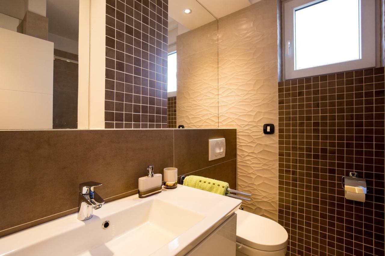 קרק Deluxe New Apartments - Few Steps From The Beach - Luxury Holiday With Style - By Traveler Tourist Agency Krk מראה חיצוני תמונה