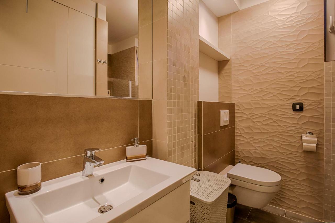 קרק Deluxe New Apartments - Few Steps From The Beach - Luxury Holiday With Style - By Traveler Tourist Agency Krk מראה חיצוני תמונה