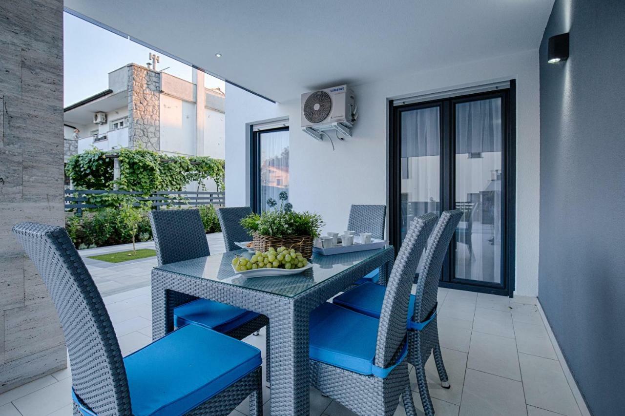 קרק Deluxe New Apartments - Few Steps From The Beach - Luxury Holiday With Style - By Traveler Tourist Agency Krk מראה חיצוני תמונה